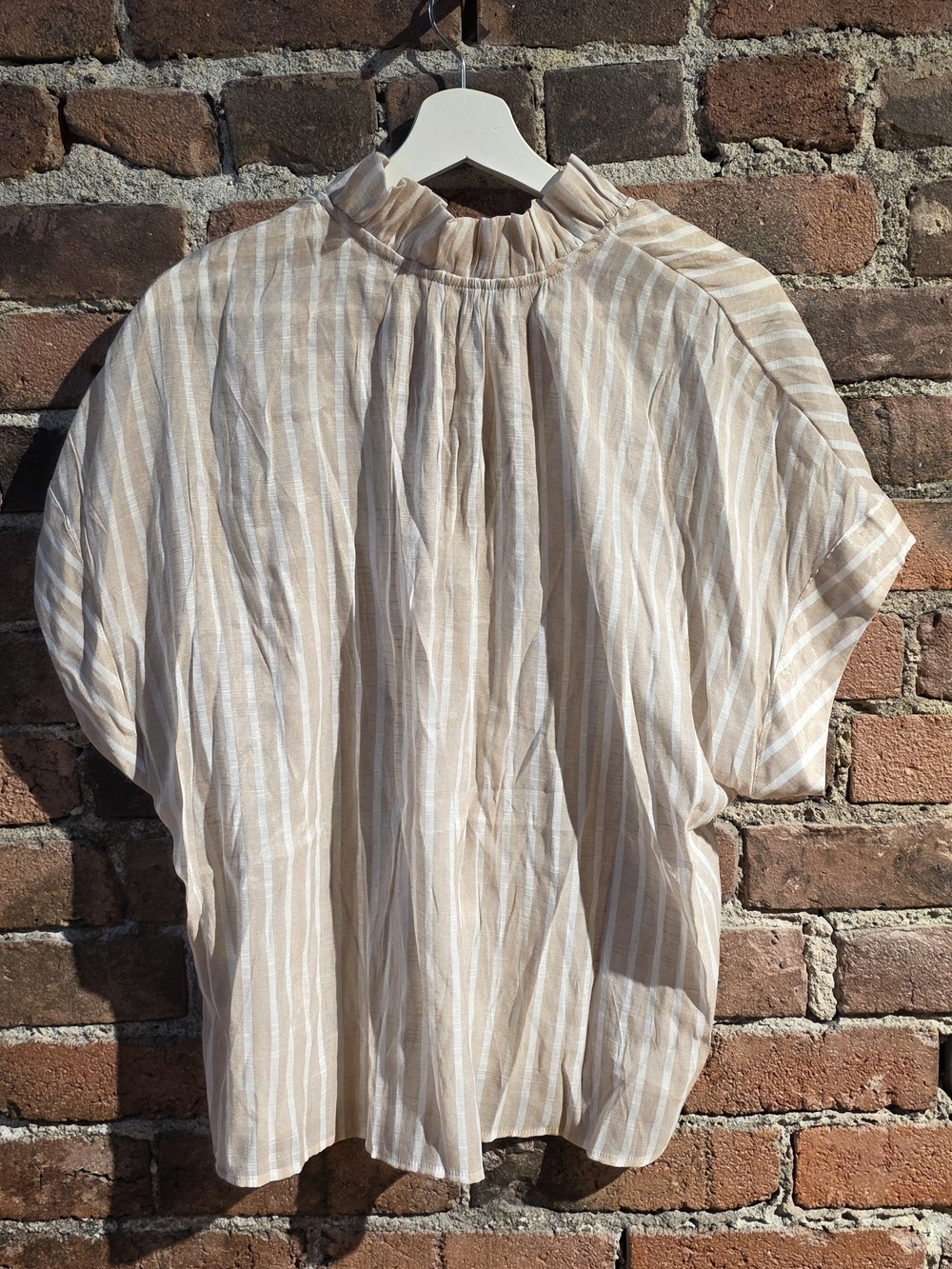 Banana Republic Beige and Cream Striped Short Sleeve Split-Neck Tunic - Picture 3 of 4